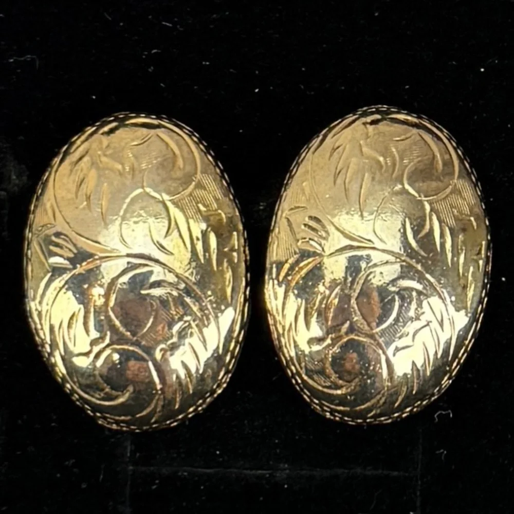 Vintage goldtone, etched puffed pierced earrings